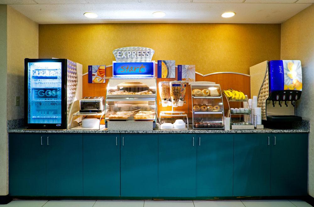 Holiday Inn Express Hillsborough-Durham Area By Ihg Екстер'єр фото
