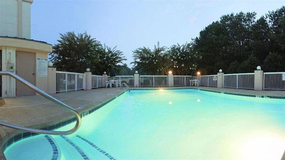 Holiday Inn Express Hillsborough-Durham Area By Ihg Екстер'єр фото