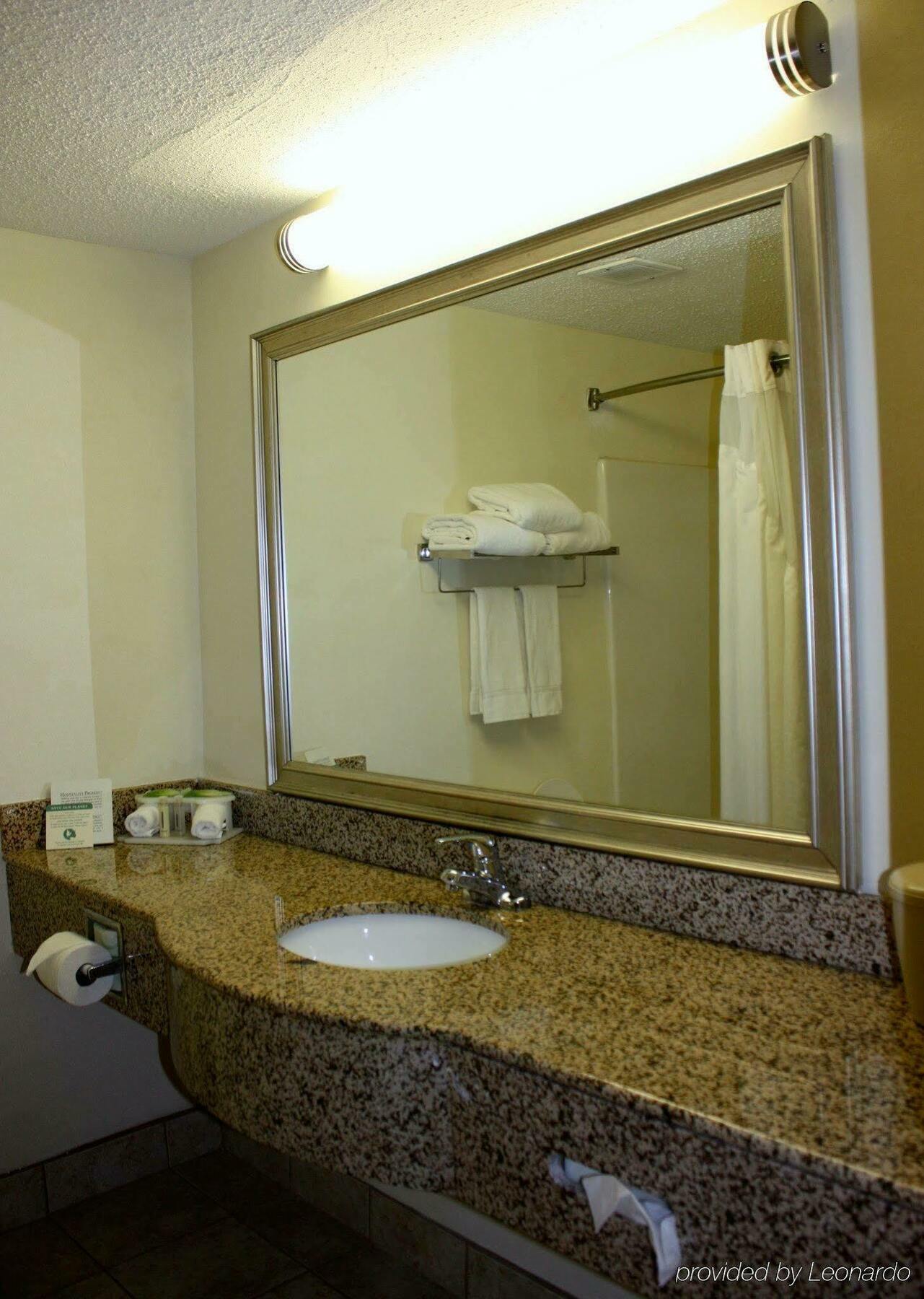 Holiday Inn Express Hillsborough-Durham Area By Ihg Екстер'єр фото